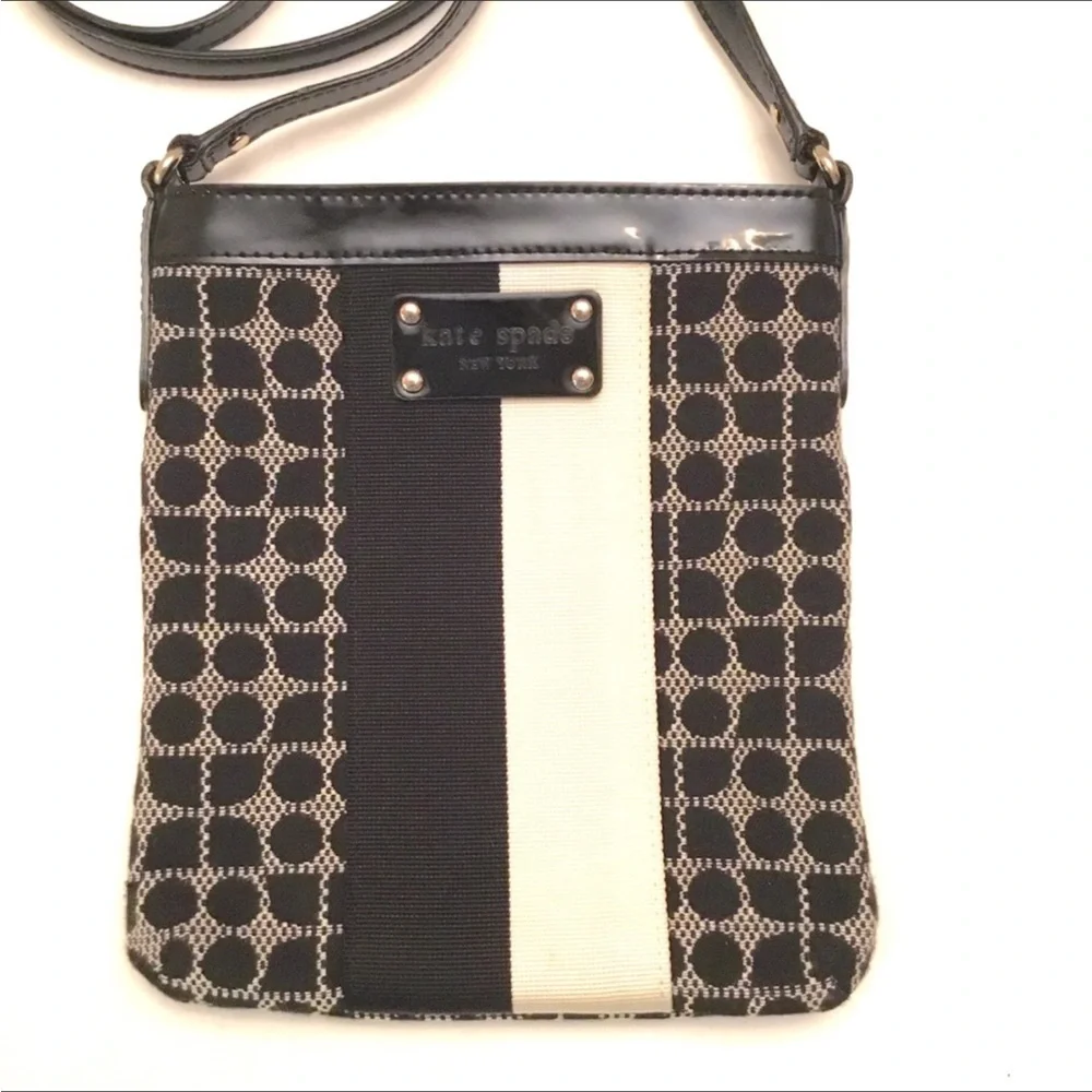 Vintage Kate Spade Dot Noel Crossbody Cream Canvas Patent Trim Classic Retro Bag